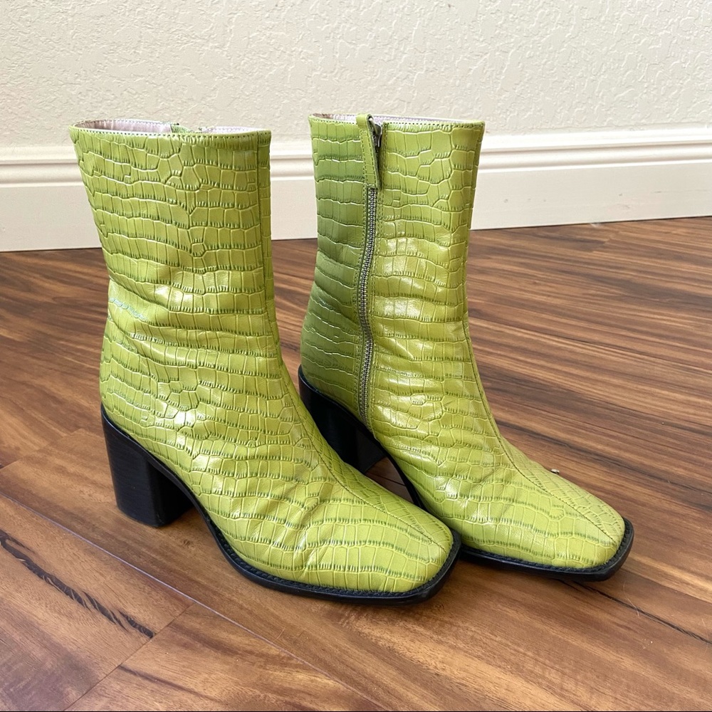 SOLD Intentionally Blank Contour Boots